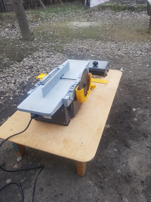 Станок деревообрабатывающий