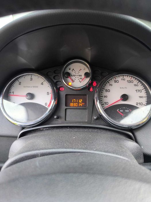 Peugeot 207 CC 1.6 Hdi