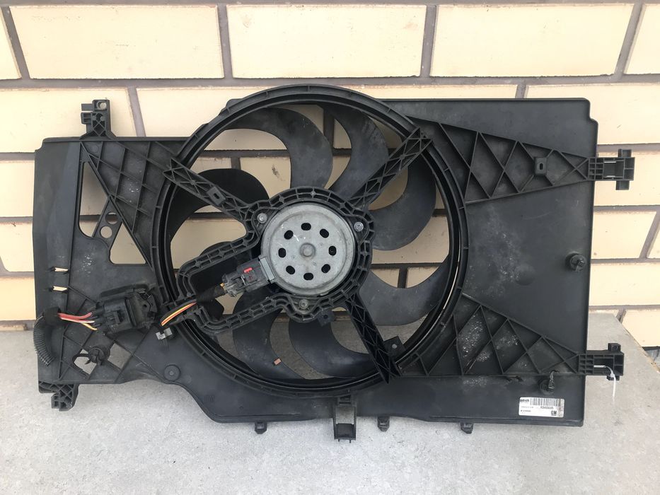 Вентилятор диффузор дуфузор Opel Meriva B 1.4 БЕНЗИН.