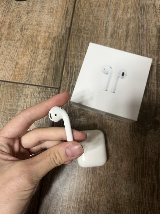 Лівий навушник Apple AirPods 2 + кейс