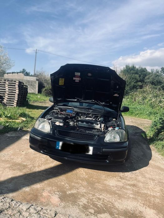 Honda Civic 1.5 vtec de 1995 com alguns a fazer
