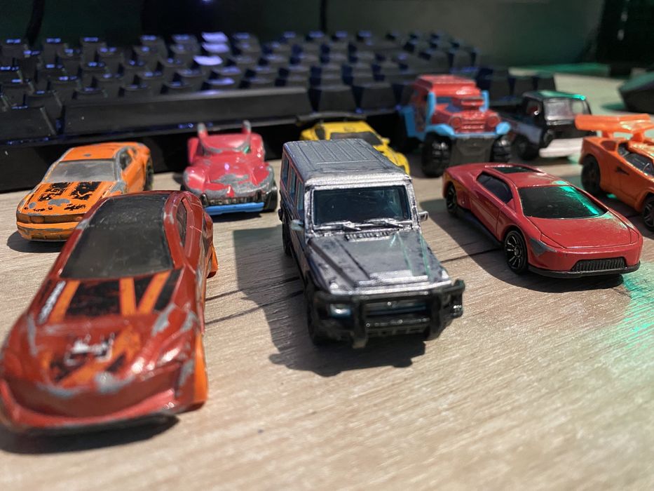 Машики HotWheels