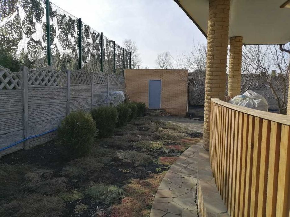 Дом район Флоринка с большим жилым подвалом. Возможно под сертификат.