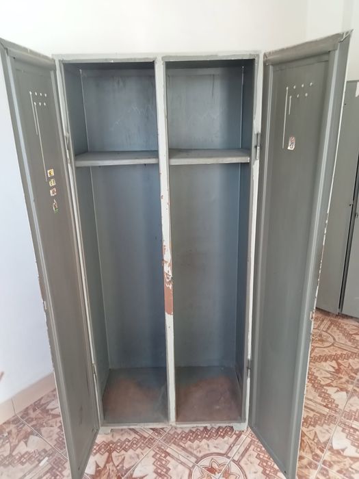 Sprzedam szafki metalowe