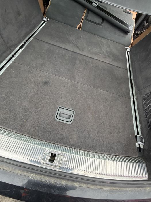Tapicerka bagażnika Audi A6 C6 boczki komplet tył boczek