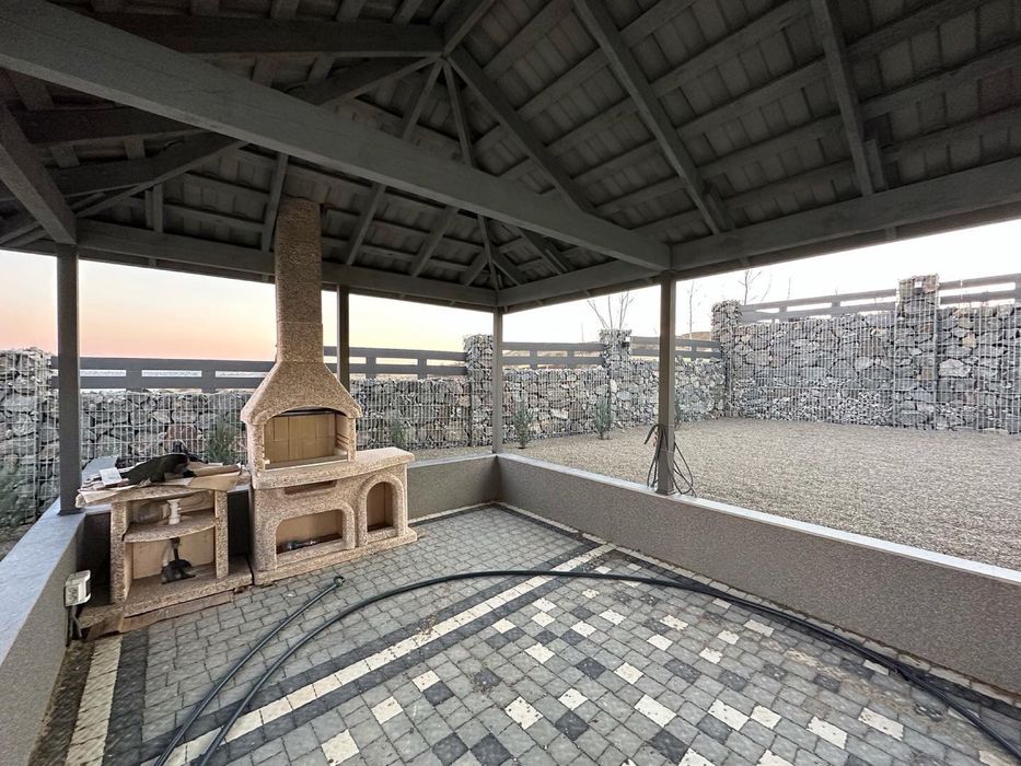 Автономный дом с бассейном