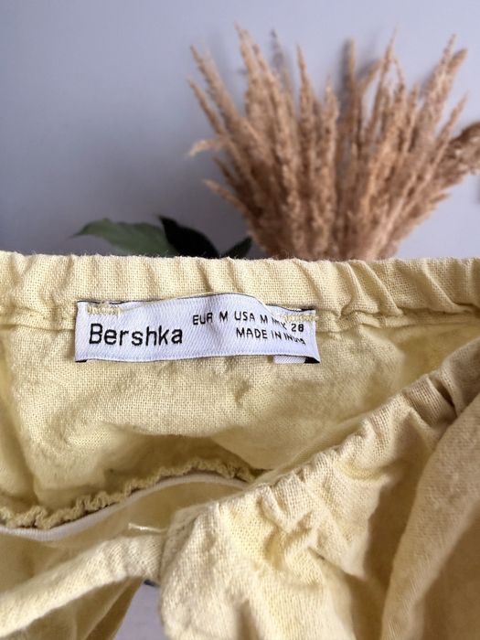 Топ літній bershka