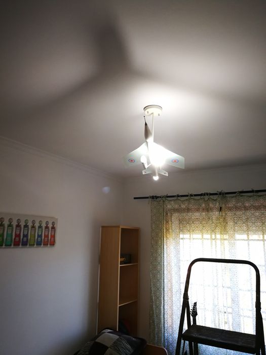 Candeeiro quarto avião jacto