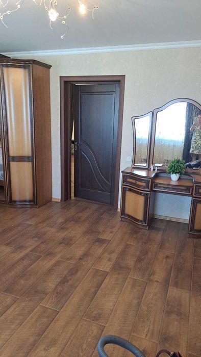 Продам 5-к квартиру, Хортицкий мкрн, пр. Юбилейный 14