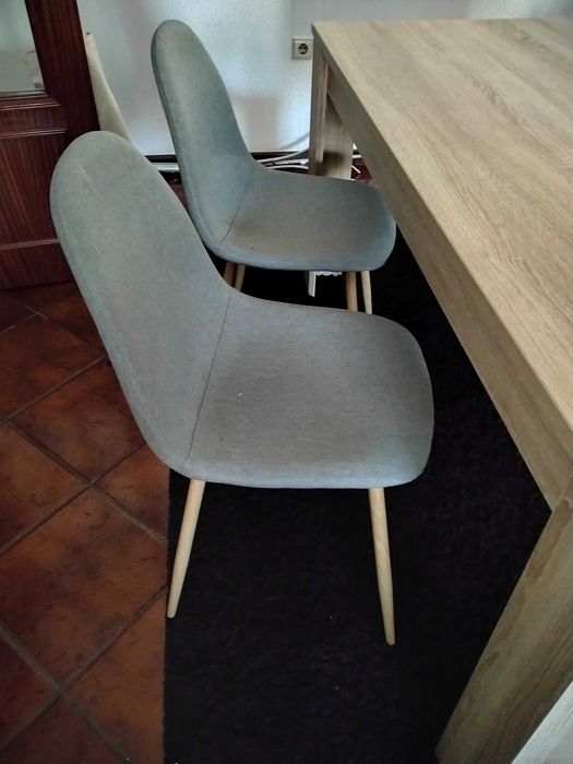 Mesa de Jantar com cadeiras