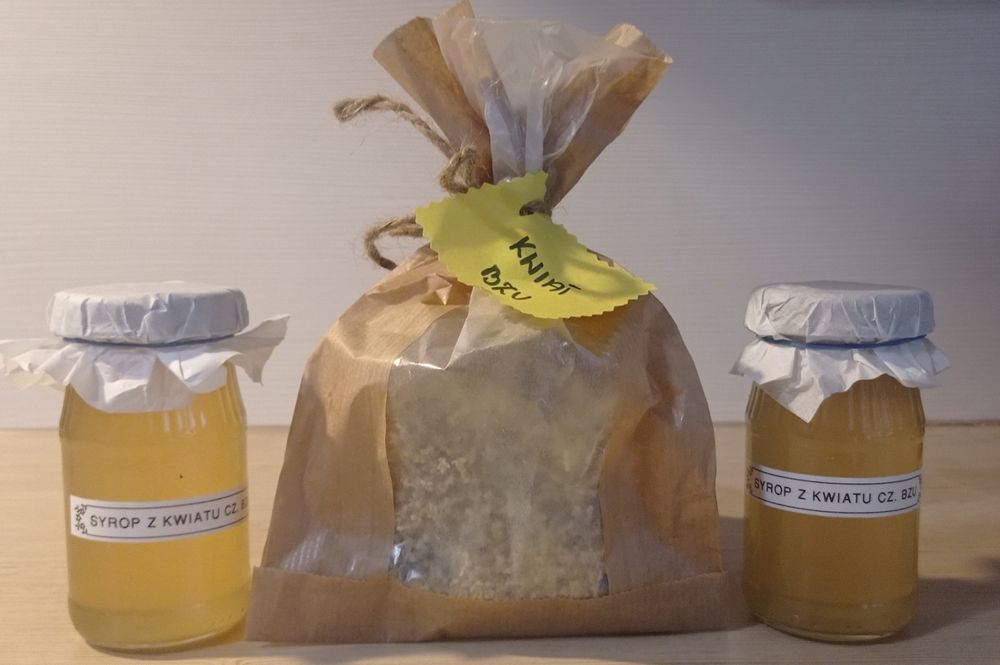 syrop  i susz z kwiatów czarnego bzu