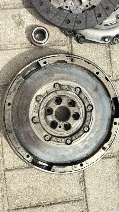 Sprzęgło z dwumasą citroen C4 Picasso 1,6 HDi 2007