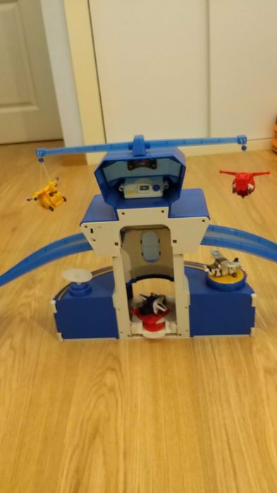 SUPER WINGS Aeroporto Super Asas