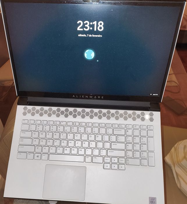 Alienware M17 R3 | 17" 300Hz Display