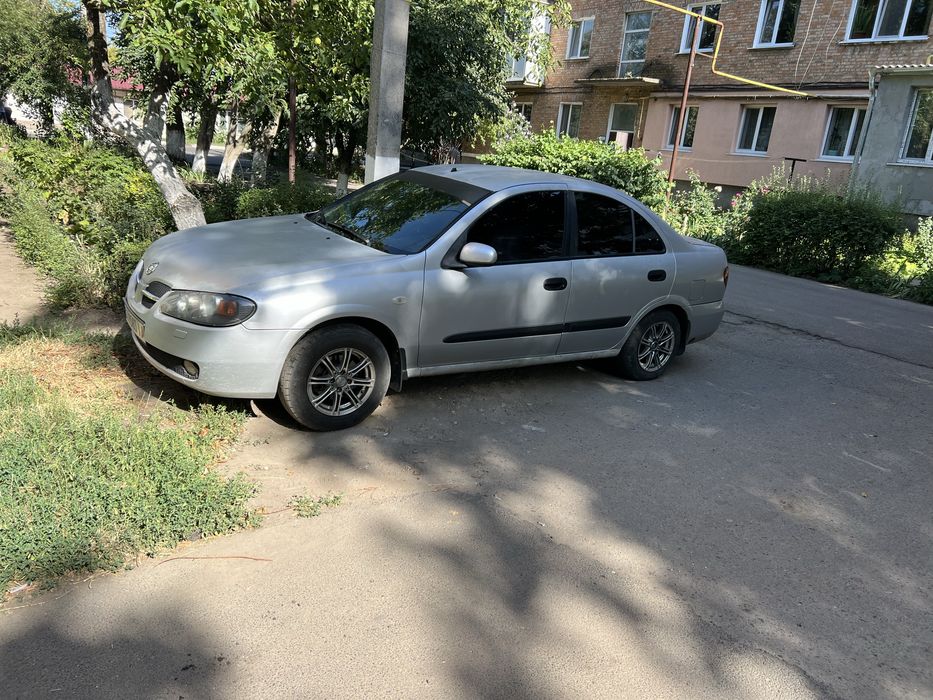 Nissan Almera 2003 1.5г/б