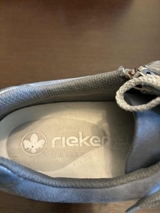 Półbuty Rieker antistress, rozmiar 42.