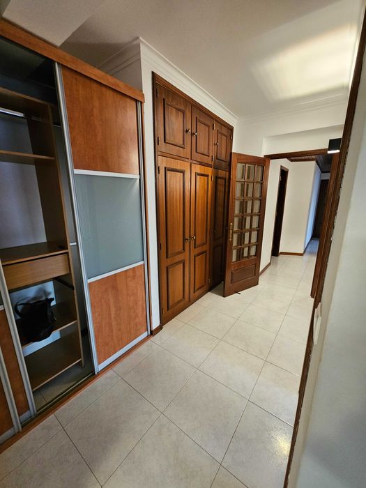 T2 espaçoso; 2 min estação M.Martins