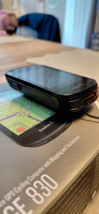 Licznik Garmin Edge 830 dotykowy.