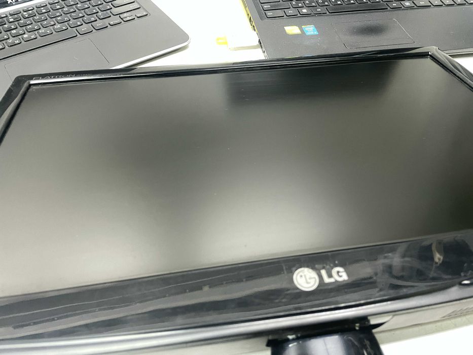 Монитор 19" LG Flatron W1942 на запчасти (матрица экран 19)