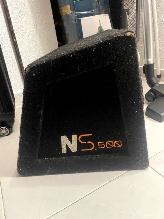 Subwoofer Norauto Ns 500 
Subwoofer de 10" (25 cm)
500 W máximo
150 W RMS
Impedância de 4 Ω