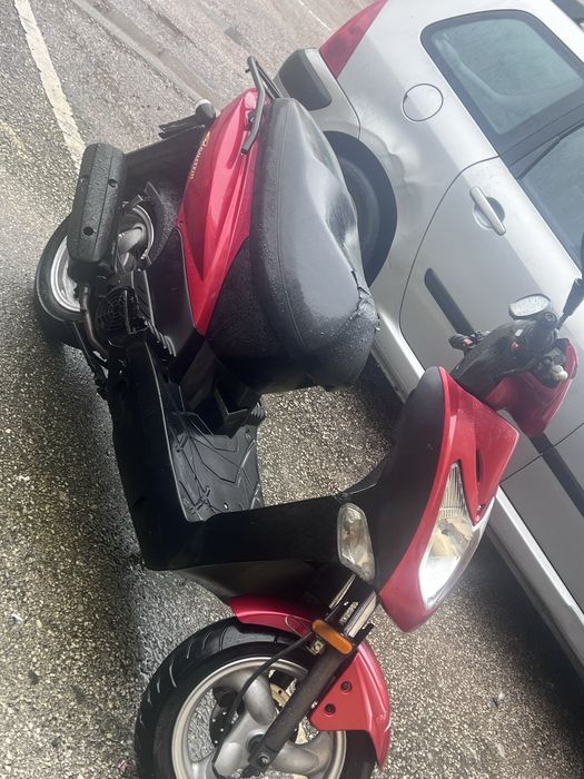 Moto KYMO revisada 125