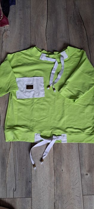 Bluza damska z kieszonką