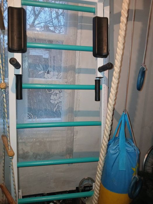 Шведська стінка б/в