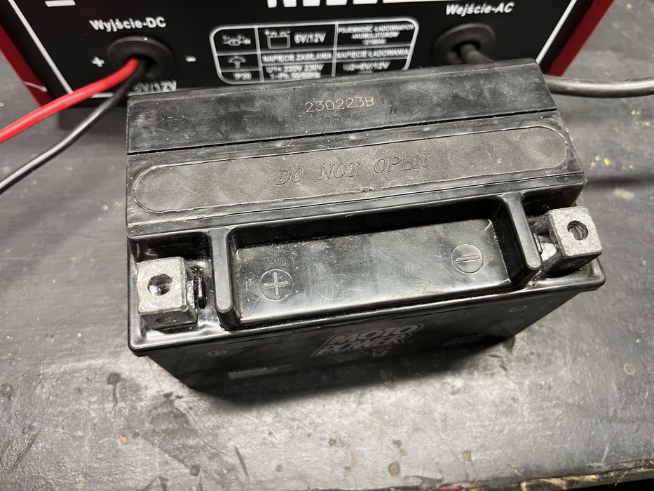 Akumulator 12v6ah105a