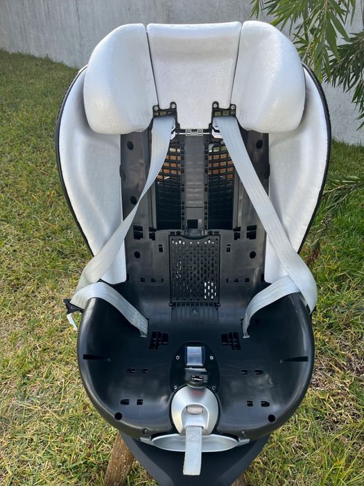 Cadeira auto Sirona Z i-Size com base Isofix
