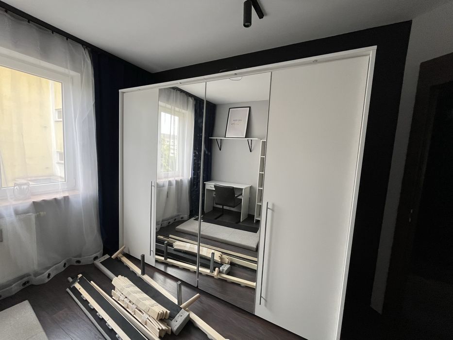 Szafa czterodrzwiowa led z lustrem Brema 255 cm - biała