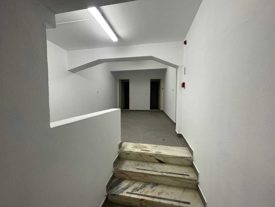 LOJA 240M2 Arrendamento Amadora