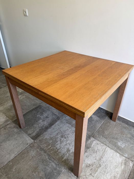 mesa de cozinha extensível 95x95 (até 169,5cm) + 4 cadeiras