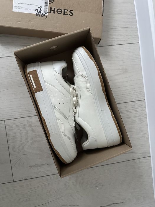 Кросівки білі чоловічі