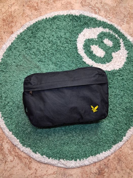 Черная мужская косметичка (барсетка, сумка) Lyle & Scott (модель washbag)