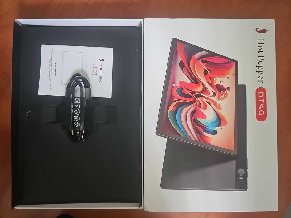 Планшет Hot Pepper DT50 с 10.95" з чохлом та клавіатурою