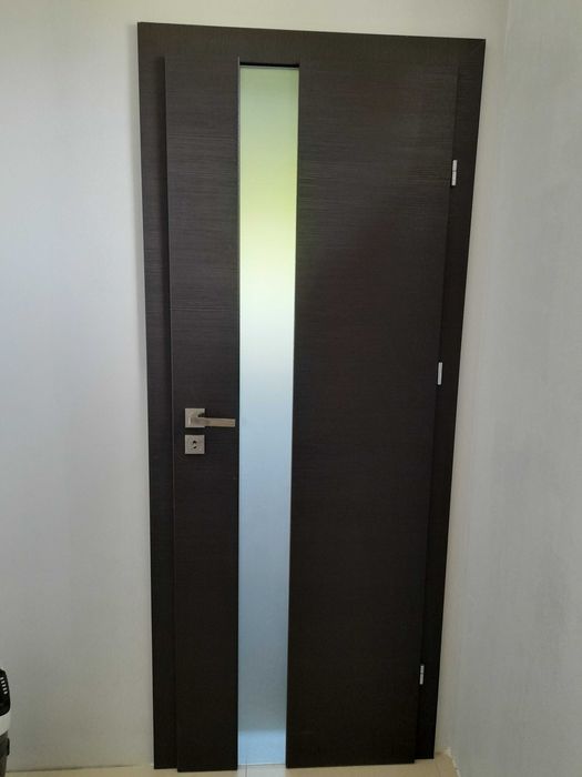 Drzwi DRE z ościeżnicą  vetro kolor venge  szyba decormat 90 ,80 4szt