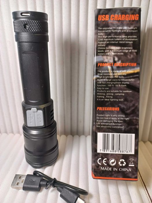 Latarka LED z akumulatorem
