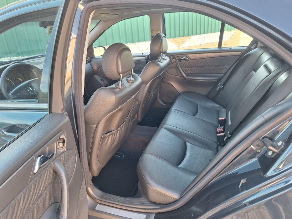 Mercedes-Benz C 220 — fotografia 6