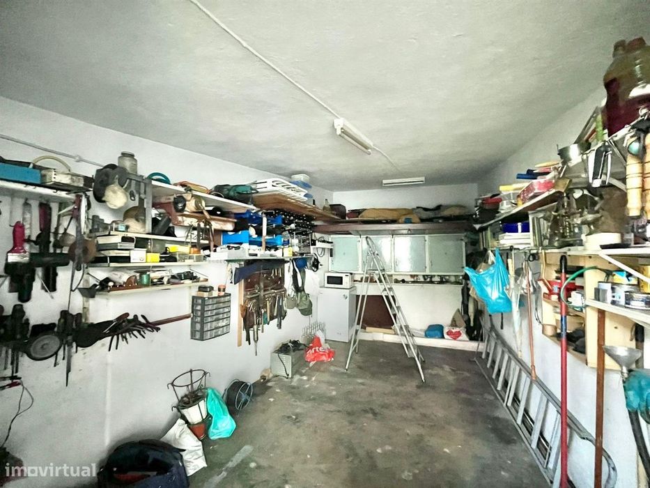 Garagem - Alto Seixalinho