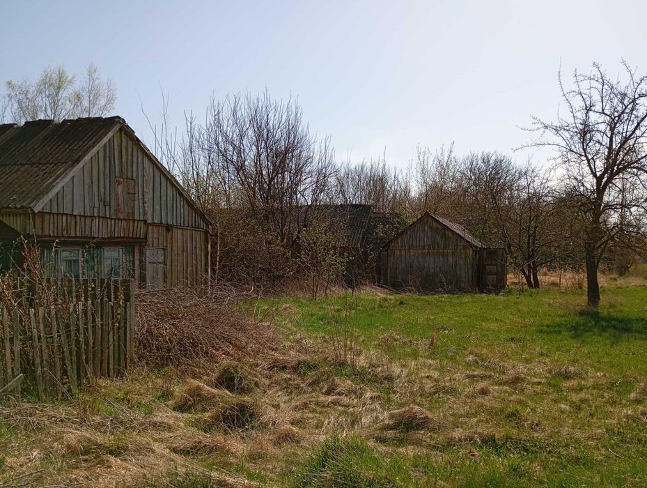 Продам будинок під розбирання і самовивіз.