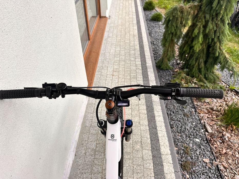 Rower HUSQVARNA - wsp elektryczne Shimano, koła 29, hamulce tarczowe, Deore