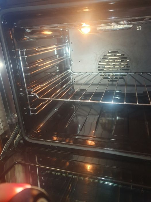 Духова шафа  Smeg