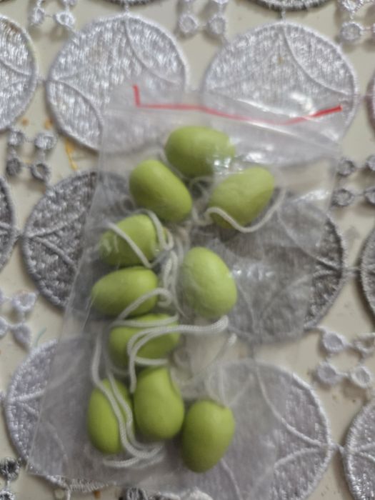 Ozdoby jajeczka malutkie.