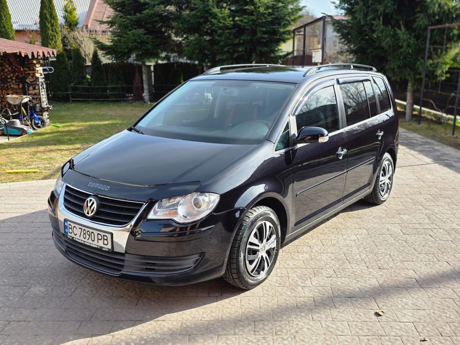 volkswagen touran