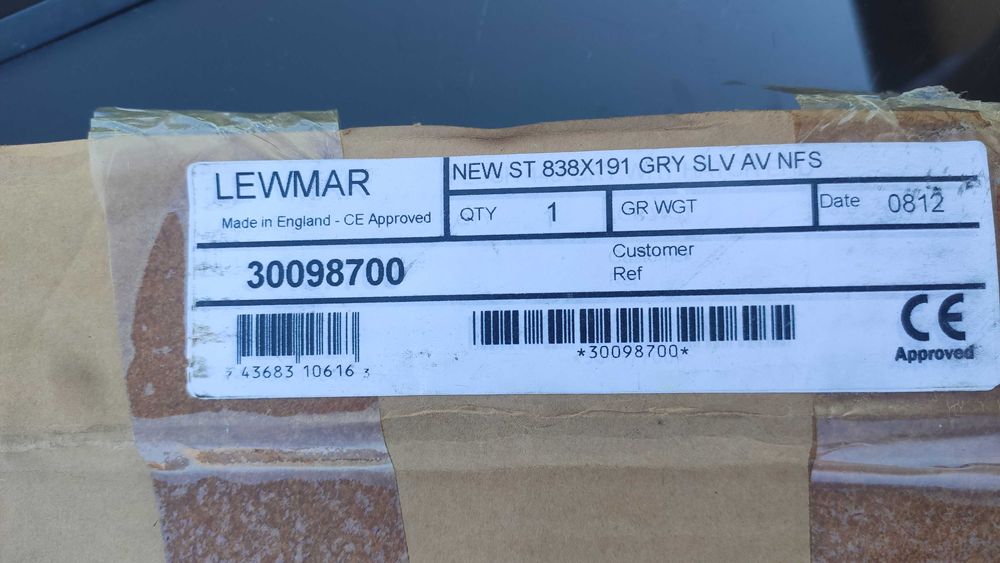 Lewmar okno Standard otwierane 191 MM X 838 MM