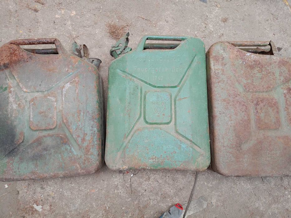 Kanister Wermacht 1943 plus dwa ZSSR