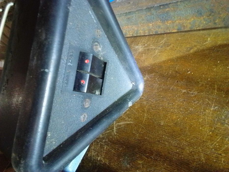 Обігрівач інфрачервоний, аналог уфо, радянського виробництва.