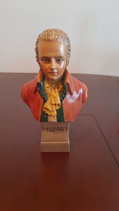 Estatueta de busto do Mozart em cerâmica