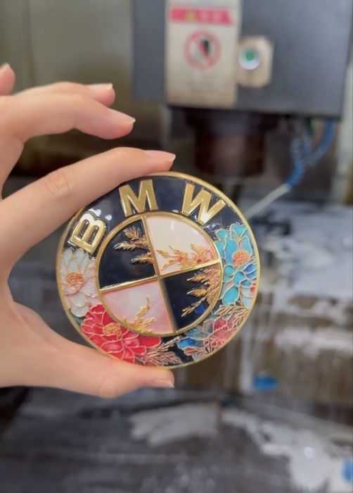 Емблема, ковпачок БМВ на капот або багажник кастомна