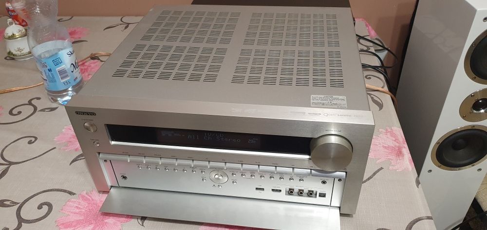 Onkyo  TX NR 818